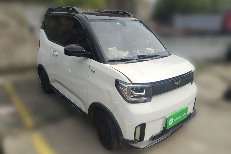 Used Wuling Hongguang MINIEV 2022 GAMEBOY 200km Gaming Edition with Lithium Iron Phosphate Front Right 45 Deg