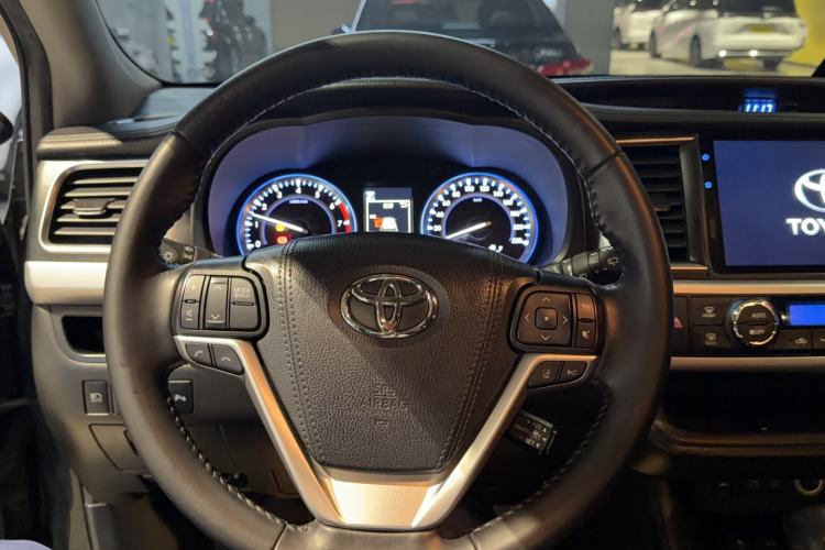 Used Toyota Highlander 2021 2.0T Four-Wheel Drive Luxury Edition 7 Seats Steering Wheel