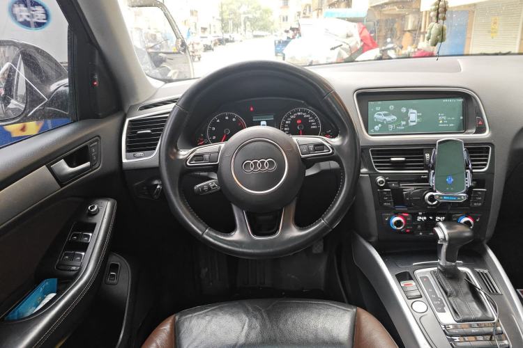 Used Audi Q5 2017 Plus 40 TFSI Technology Model