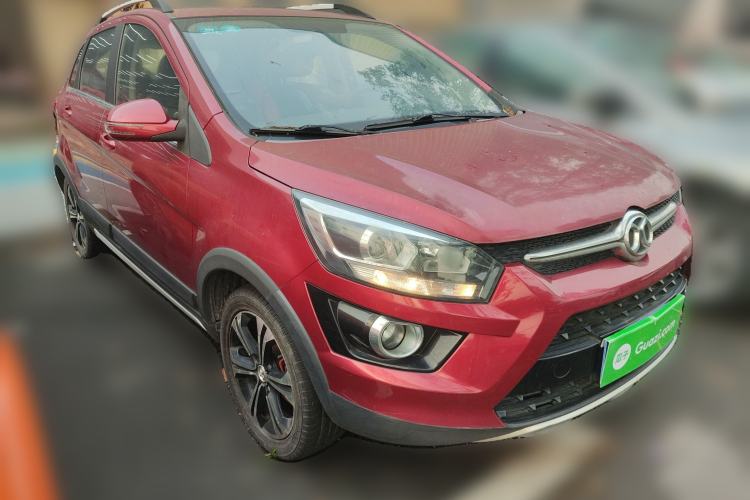 Used BAIC Senova X25 2015 1.5L Manual Elite Edition Front Right 45 Deg