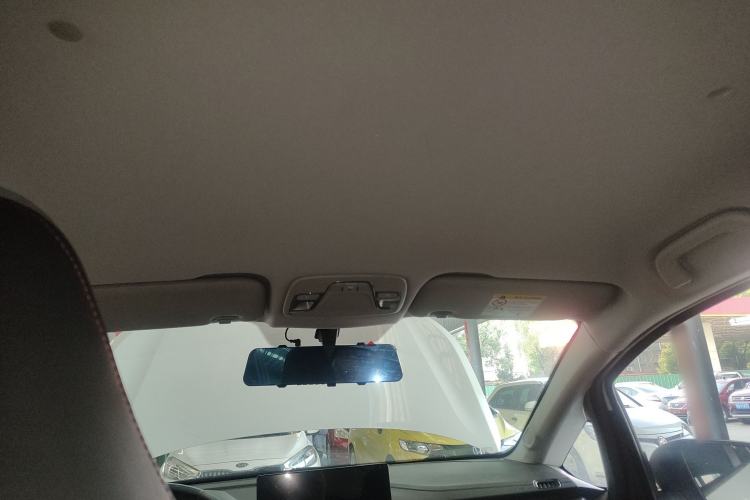 Used Livan X3 PRO 2022 1.5L Manual Little Cutie
