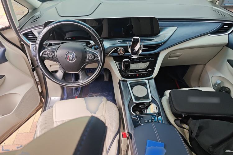 Used Buick GL8 2020 ES Land Cruiser 653T Comfort Edition Center Console