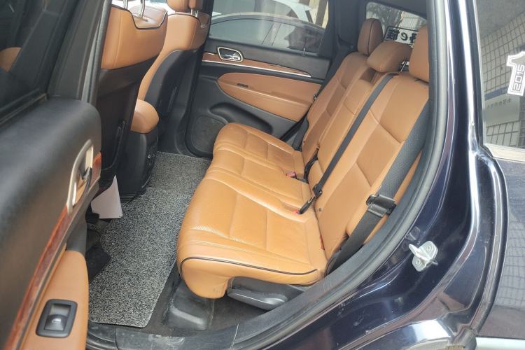 Used Jeep Grand Cherokee 2011 5.7L Flagship Navigation Edition