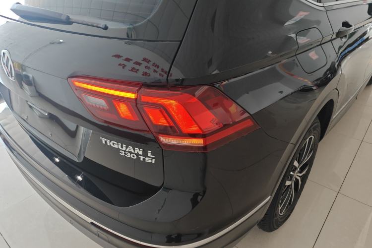 Used Volkswagen Tiguan L 2018 Facelift 330TSI Automatic Two-Wheel Drive Luxury Edition Right Rear Taillight