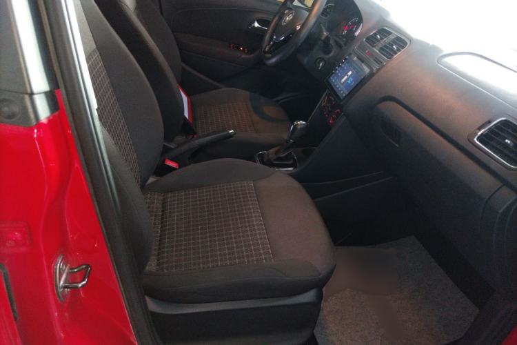 Used Volkswagen Polo 2016 1.6L Automatic Comfort Model