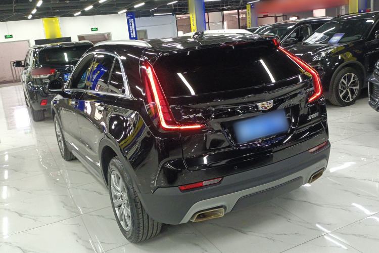 Used Cadillac XT4 2022 28T Two-Wheel-Drive Luxury Version Rear Left 45 Deg