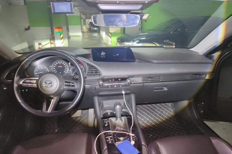 Used Mazda 3 Axela 2020 2.0L Automatic Zhiya Edition Center Console