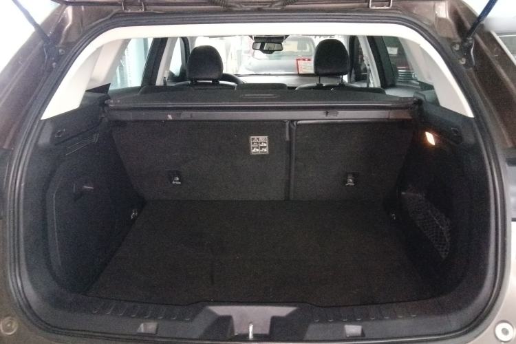 Used Haval H6 2017 Red Label 2.0T Automatic Two-Wheel Drive ZhiShang Model Trunk