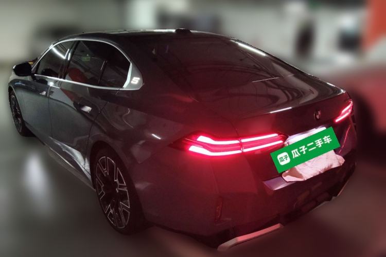 Used BMW 5 Series 2024 530Li Luxury Edition M Sport Package