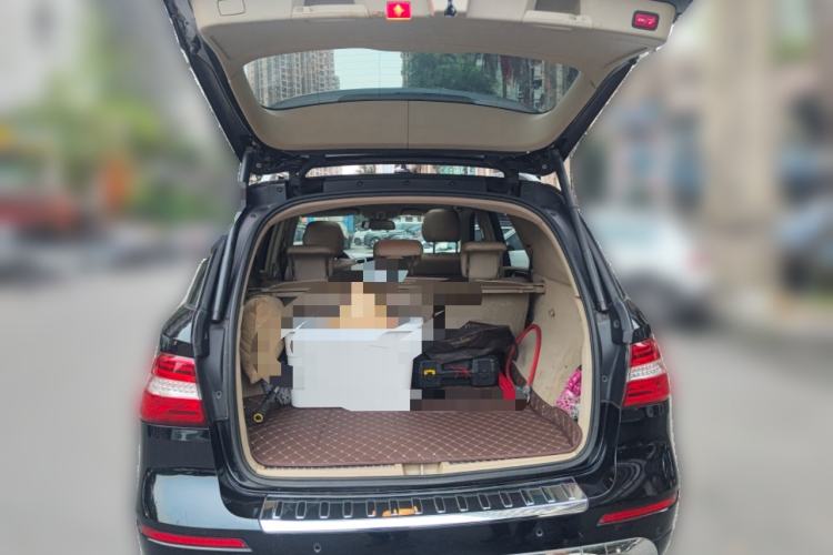 Used Mercedes-Benz M-Class 2012 ML 350 Sport Edition Trunk