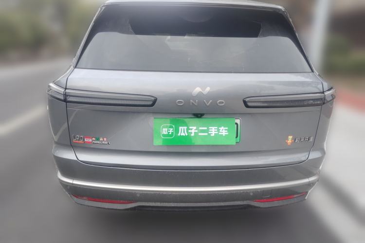 Used ONVO Luxeed L90 2025 Model—Ultra Six-Seater Version
