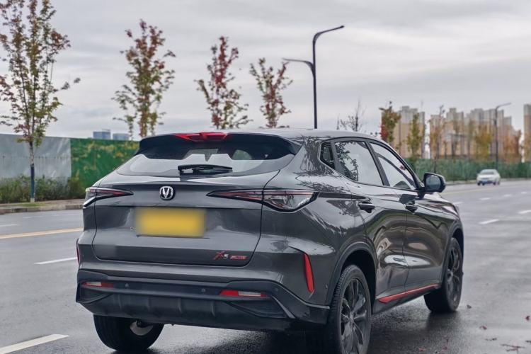 Used Oshan X5 PLUS 2023 Revised Version 1.5T DCT Navigation Edition
