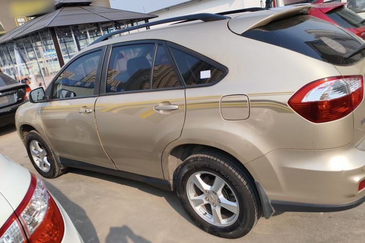 Used BYD S6 2014 1.5TI Manual Luxury 5-Seater
