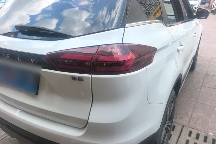 Used Geely Auto Emgrand X7 Sport 2022 1.8TD DCT Zhiya Trim Exterior 3