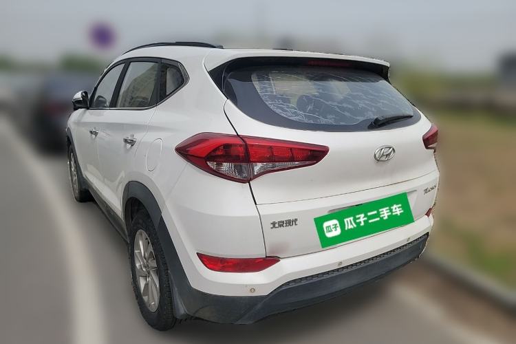 Used Hyundai Tucson 2015 2.0L Automatic Two-Wheel Drive Smart Version
