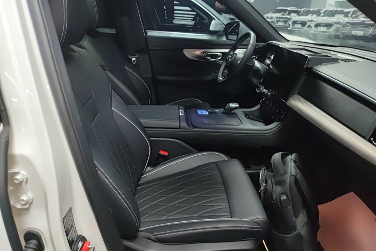 Used GAC Trumpchi GS8 2025 Linghang Series 2.0 TGDI Two-Wheel-Drive Luxury Edition 5 Seats