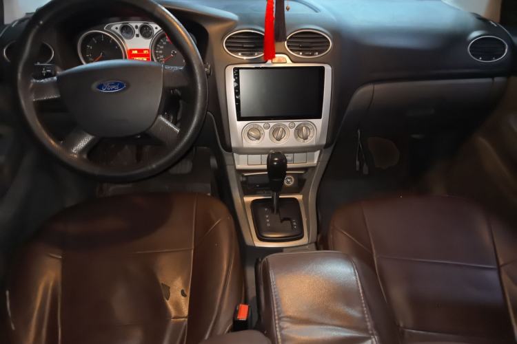 Used Ford Focus 2013 Hatchback Classic 1.8L Automatic Base Model Center Console