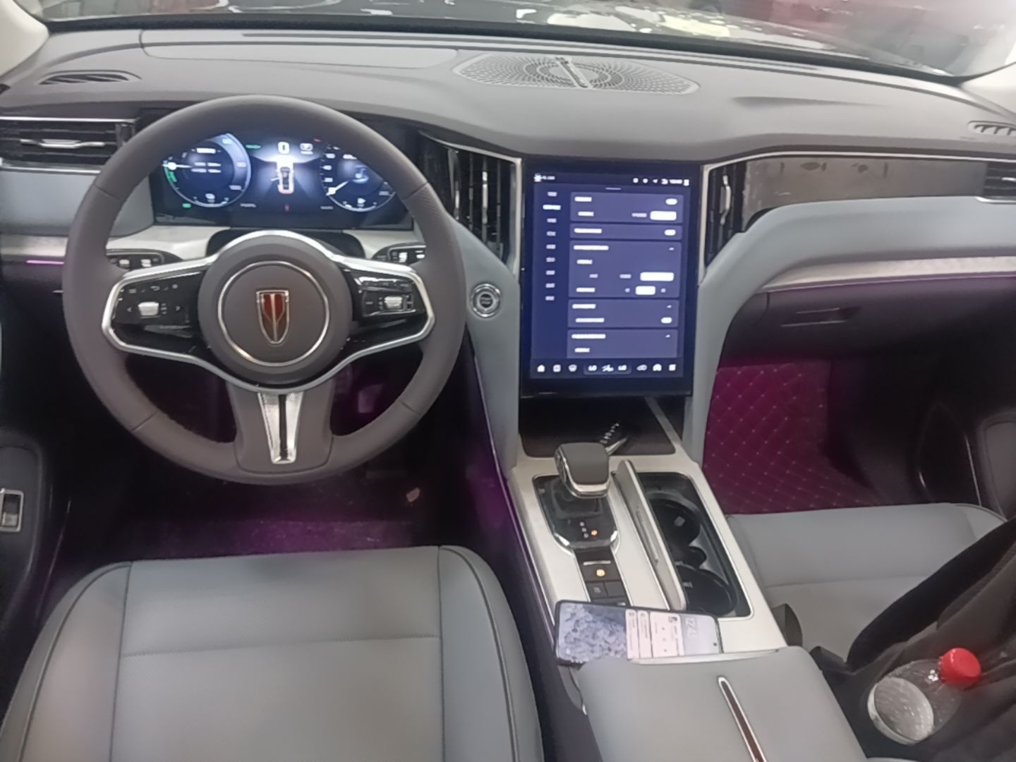 Hongqi HS7 PHEV 2025 Model 2.0T PHEV Two-Wheel Drive Qi Xiang Edition 6-Seater — снимка 12