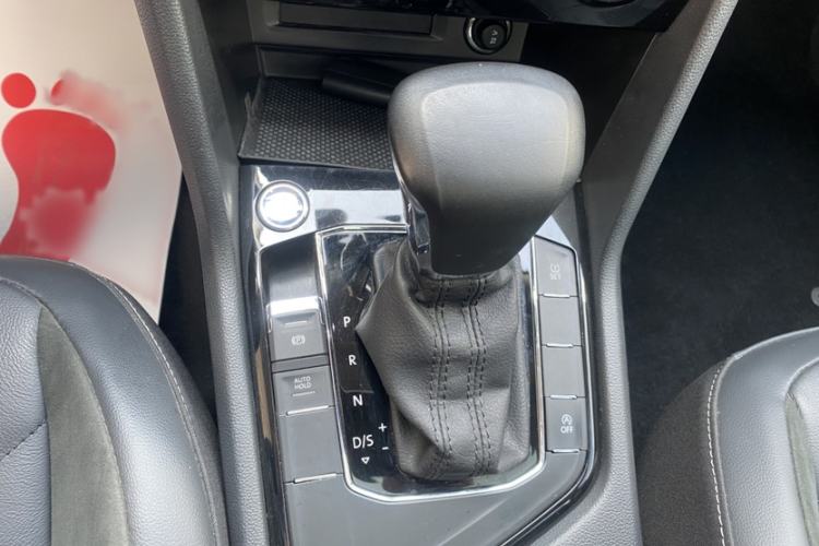 Used Volkswagen Tiguan L 2018 Facelift 330TSI Automatic Two-Wheel Drive Luxury Edition Gear Lever