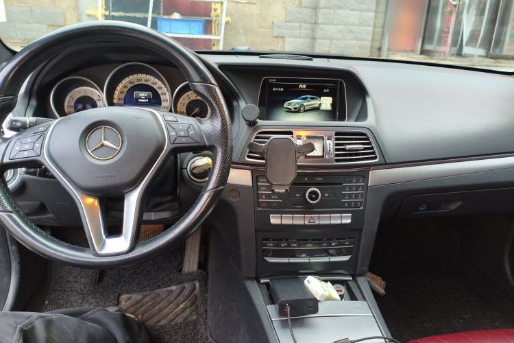 Used Mercedes-Benz E-Class 2014 E 200 Coupe Center Console