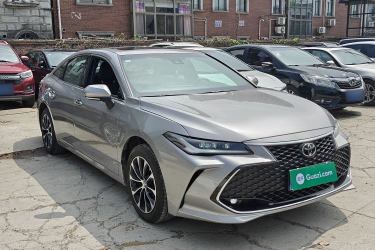 Used Toyota Avalon 2023 2.5L Luxury Edition Front Right 45 Deg