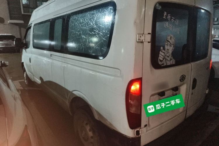 Used SAIC MAXUS Xintu V80 2018 2.5T 6-Speed Manual Aowentong Long-Wheelbase Mid-Roof 7/10-Seater
