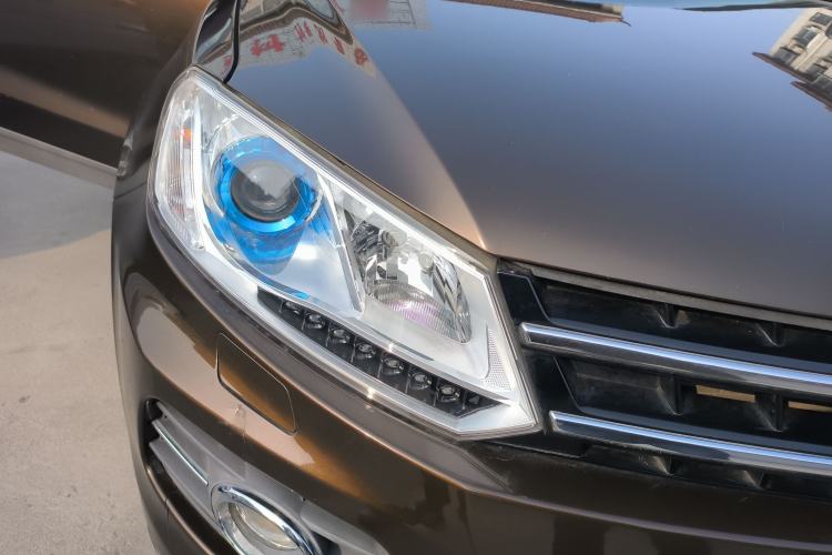 Used Zotye T600 2015 1.5T Manual Luxury Model Right Front Headlight