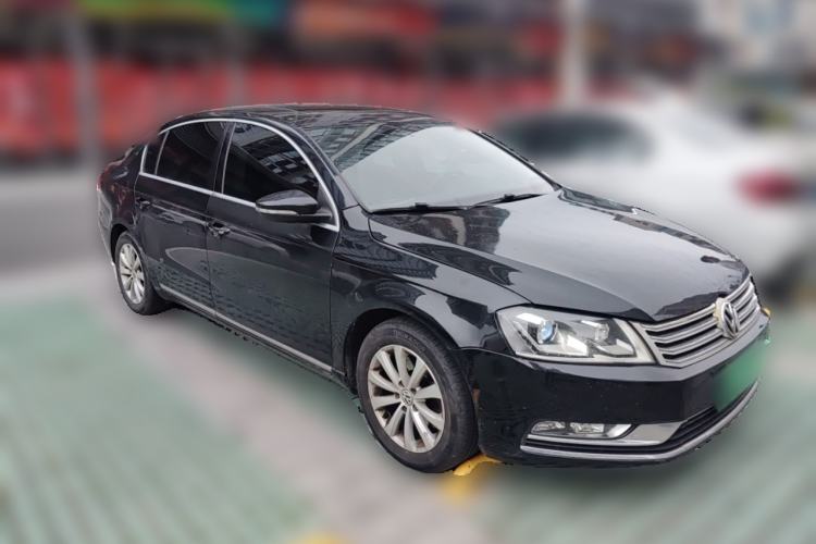 Used Volkswagen Magotan 2016 1.8TSI Smart Enjoyment Leading Model Front Right 45 Deg