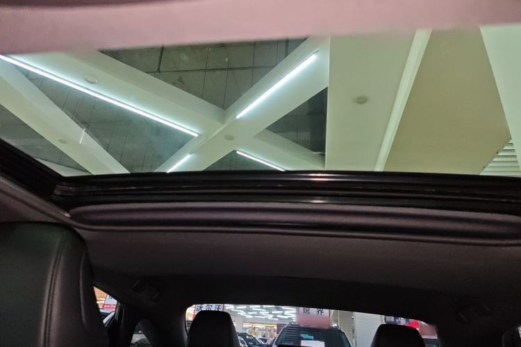 Used Toyota Avalon 2019 2.0L Luxury Edition China VI Standard Headliner