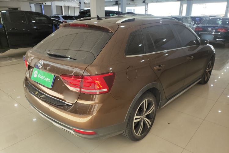 Used Volkswagen Cross Lavida 2017 230TSI DSG Luxury Edition
