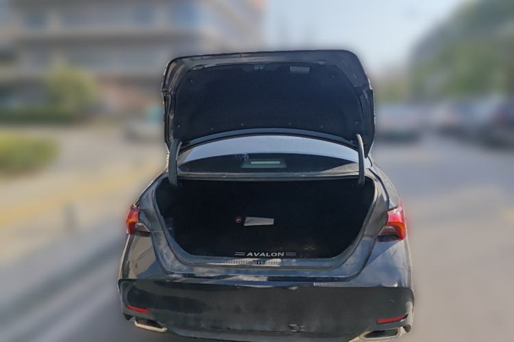 Used Toyota Avalon 2019 2.0L Ambition Edition China VI