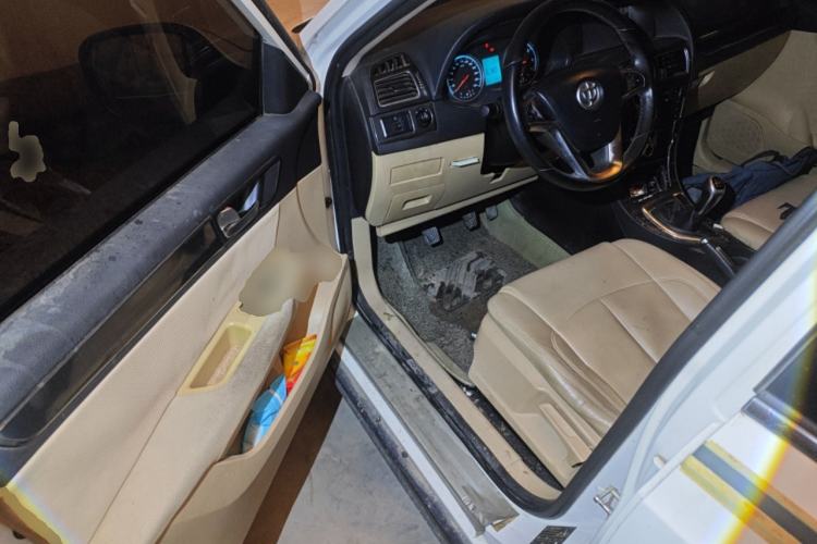 Used Brilliance V5 2012 1.6L Manual Luxury Model
