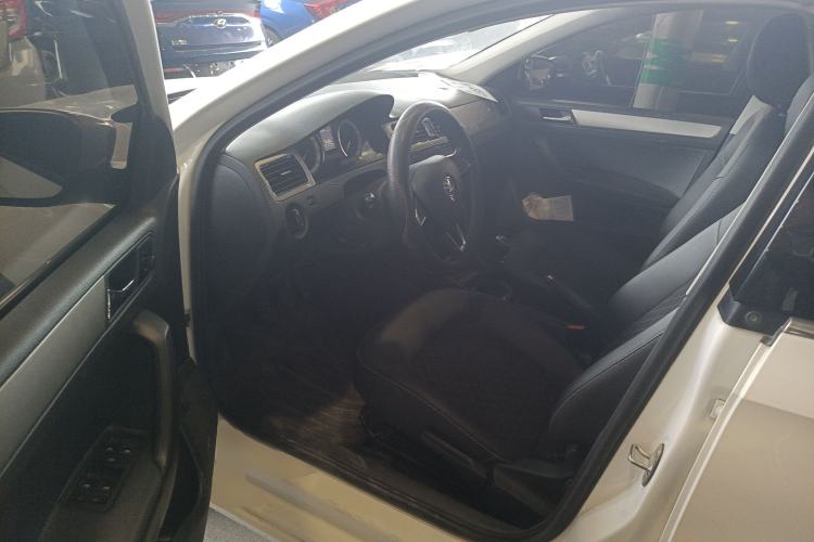 Used Skoda Rapid 2019 1.5L Manual Comfort Edition China VI Standard Driver Seat