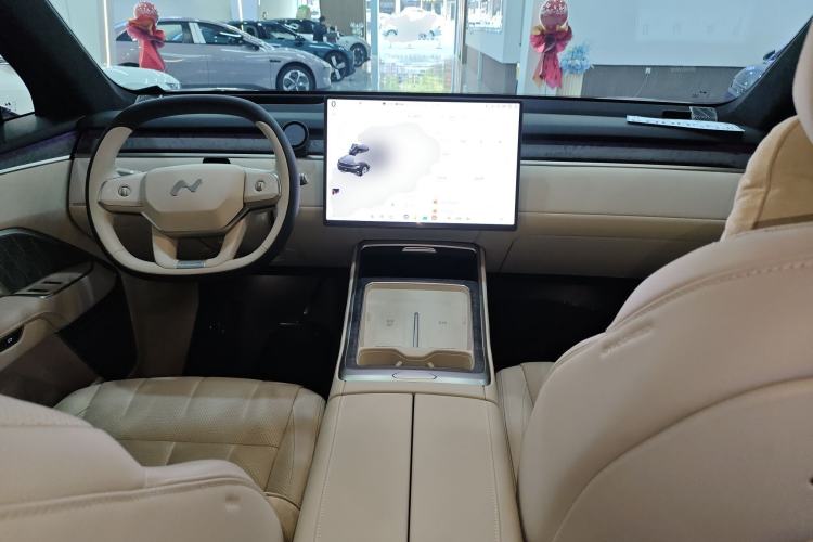 Used ONVO Luxeed L90 2025 Model—Max Six-Seater Version