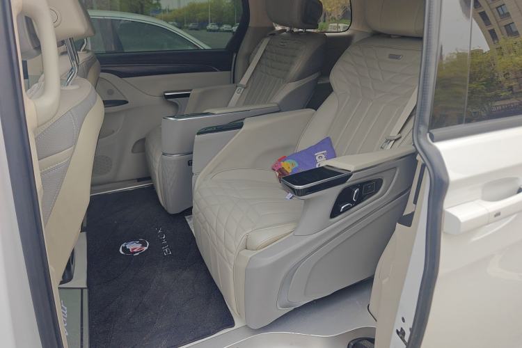 Used Buick GL8 2022 ES Landtrek 653T Comfort Edition
