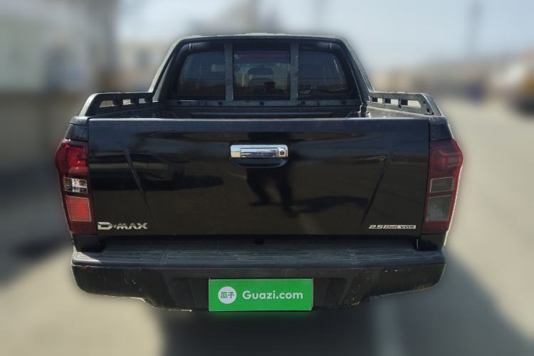 Used Isuzu D-MAX 2015 2.5T Two-Wheel Drive Automatic High-Performance Elite Version 4JK1 Rear