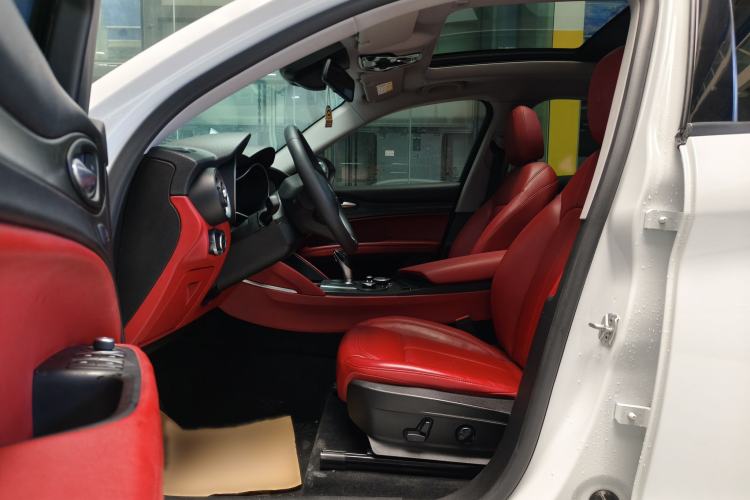 Used Alfa Romeo Stelvio 2017 2.0T 200HP Elite Edition