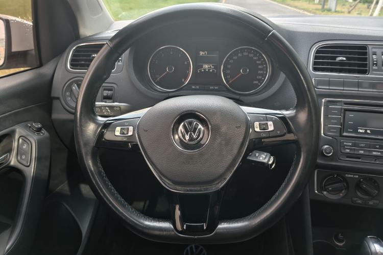 Used Volkswagen Polo 2016 1.6L Automatic Comfort Model