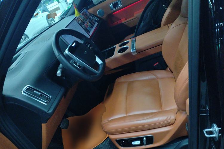 Used Li Auto L8 2023 Pro Model
