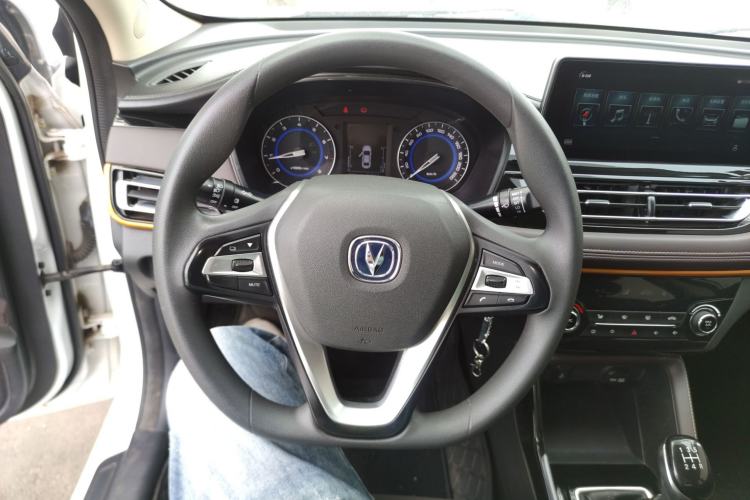 Used CHANGAN Eado DT 2019 1.6L Manual Comfort Model China VI Standard Steering Wheel