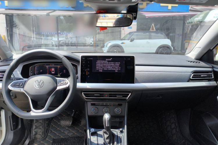 Used Volkswagen Lavida 2024 1.5L Automatic Starry Sky 5 Million Edition Center Console