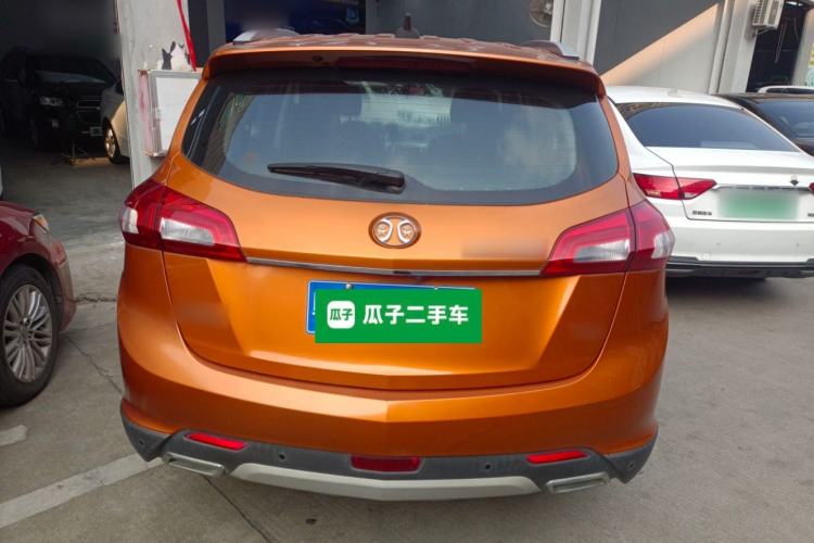 Used BAIC Senova X65 2015 2.0T Automatic Elite Model
