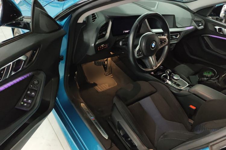 Used BMW 2 Series 2021 225i Four-Door Coupe M Sport Night Edition Driver Seat