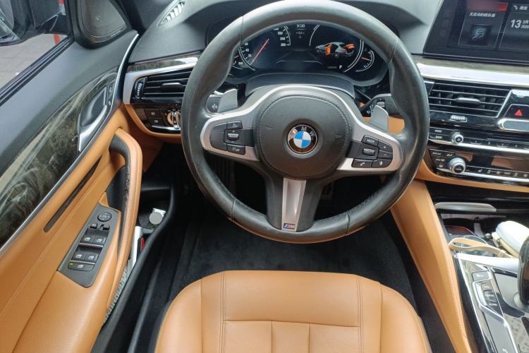 Used BMW 5 Series 2018 Facelifted 530Li xDrive M Sport Package