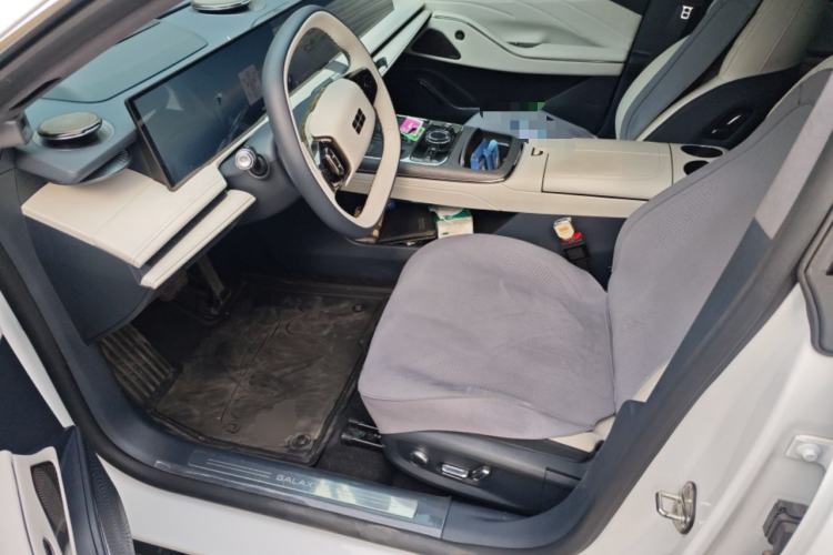 Used Geely Galaxy E8 2025 700 km Long-Range Intelligent Driving Version