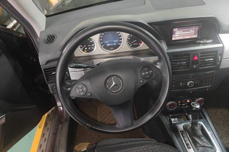 Used Mercedes-Benz GLK-Class 2012 GLK 300 4MATIC Dynamic Edition Steering Wheel