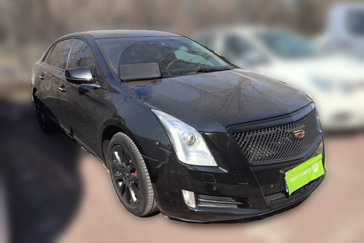 Used Cadillac XTS 2013 28T Luxury Model Front Right 45 Deg