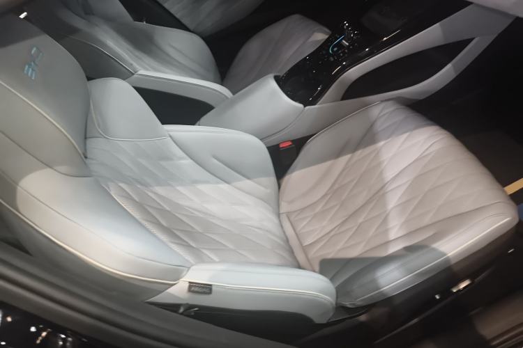 Used BYD Seal 2022 550 km Standard Range Rear-Wheel Drive Elite Version