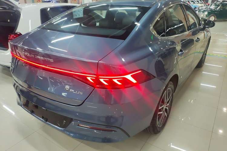 Used BYD Qin PLUS 2024 HONOR Edition DM-i 120KM Beyond Model