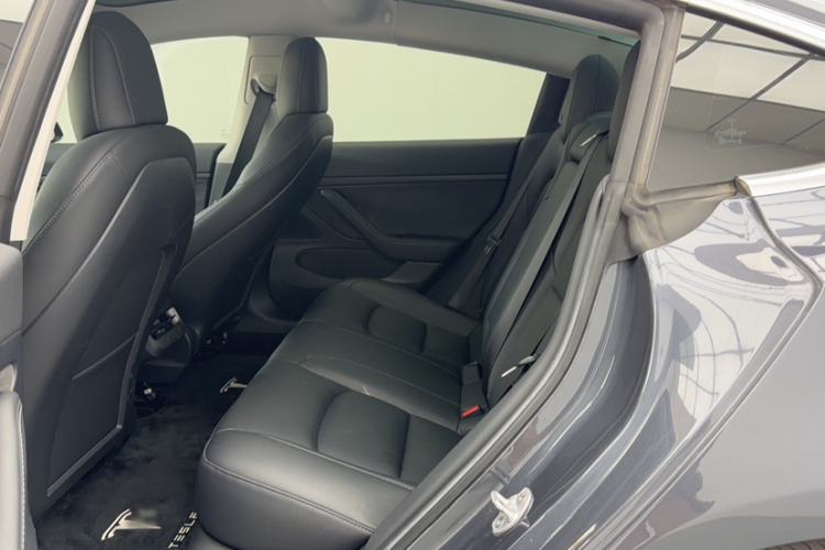 Used Tesla Model 3 2020 Revised Version Standard Range Rear-Wheel Drive – Upgraded Edition Interior 3